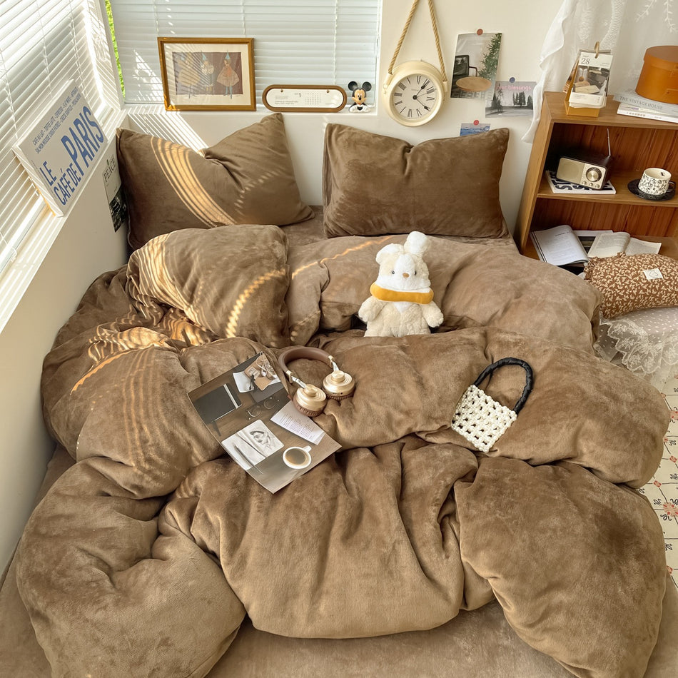Class A Thickened Milk Velvet Ultra-Soft 4-Piece Bedding Set
