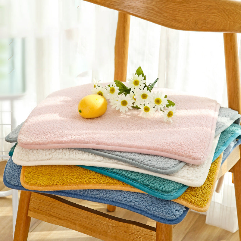 "Cloud-Warmth" Series: Winter High-Density Plush Cushion