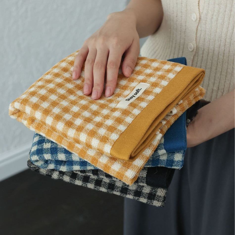 Checkered Yarn-Dyed Towel – Japanese Aesthetic, Lightweight, Super Absorbent