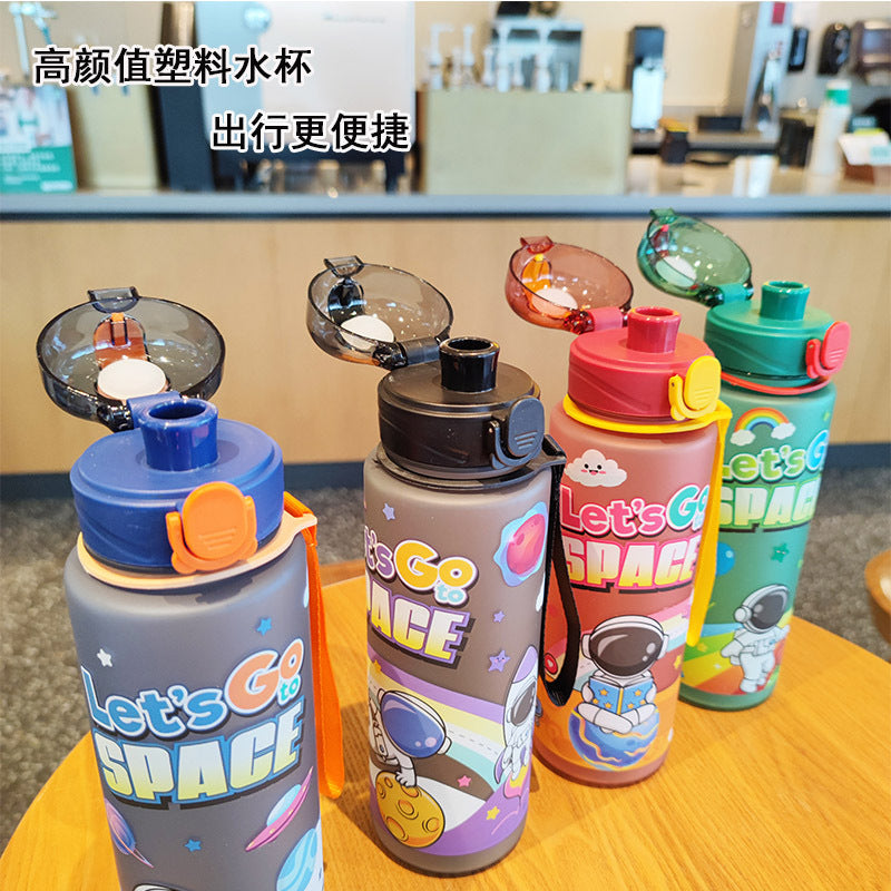 Cartoon Spaceman Water Cup – Portable & Fun 700ml Design