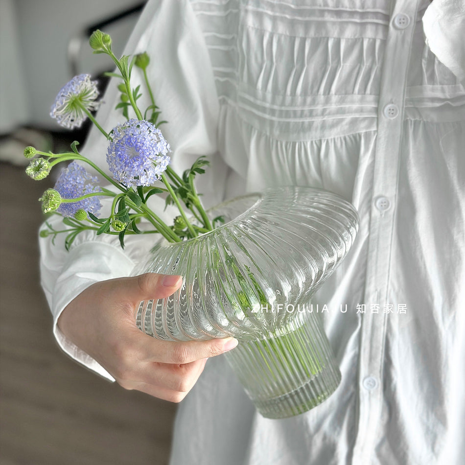 Sky Trip UFO Glass Vase – High-Sense Decorative Vase for Hydroponic Green Plants & INS-Style Home Décor