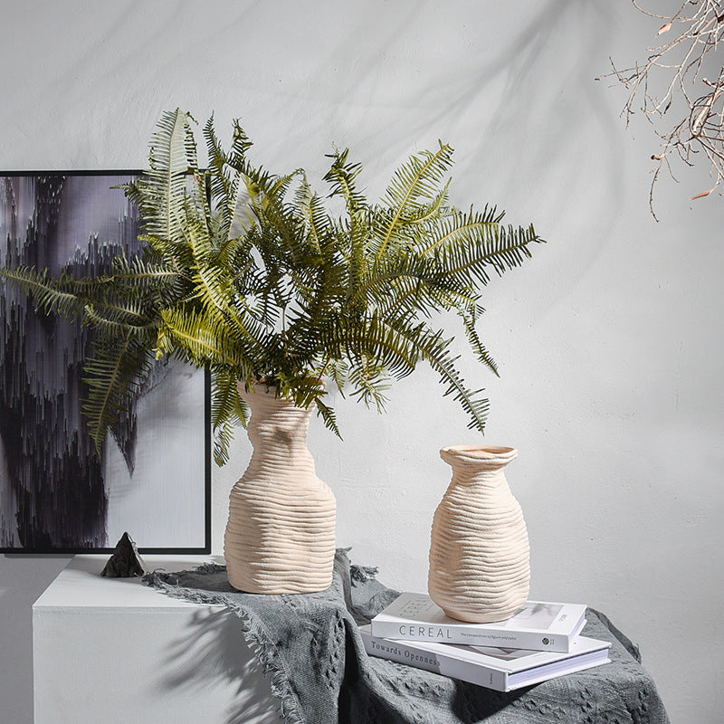 Ceramic Vase for Dried Flowers & Elegant Home Décor