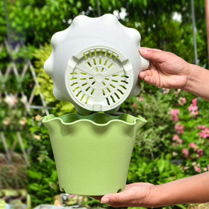 Resin Ruffle Edge Flower Pot – Stylish Indoor Planter