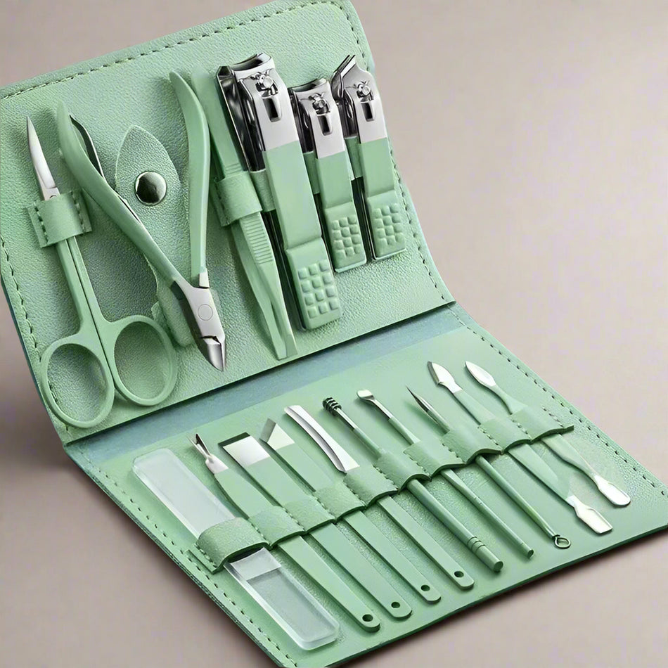 7-Piece Nail Clipper Set – Pedicure & Beauty Tool Kit with Ear Scoop